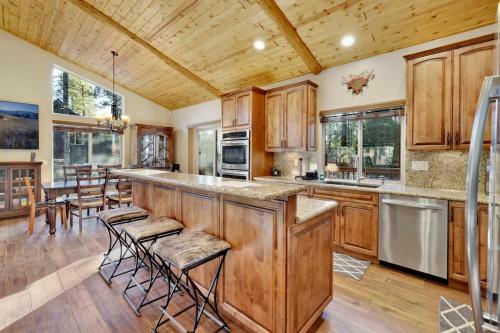 Crystal Lake Log Cabin #2068 By Big Bear Vacations