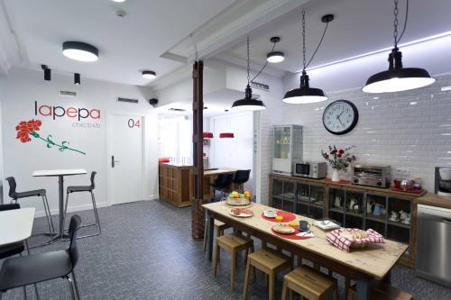 Hostal Lapepa Chic B&B