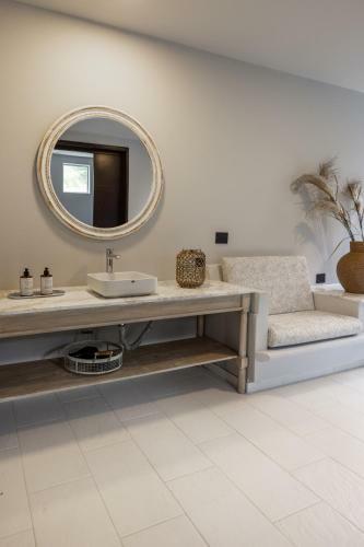 Hotel Tau House