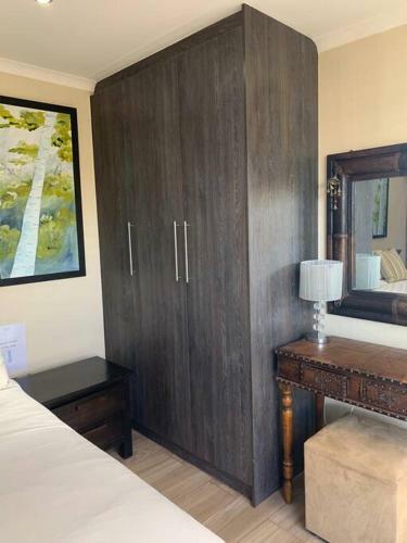 Orange Breeze Self-catering Apartment