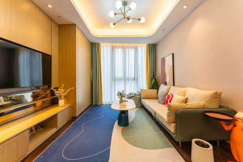 Locals Apartment House 35