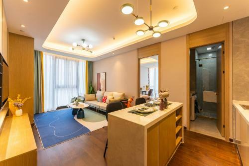 Locals Apartment House 35