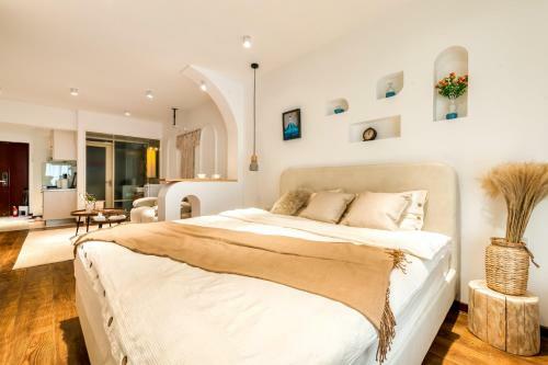 Locals Apartment House 45