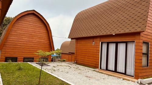 Villa Pakuhaji Highland Eco-resort