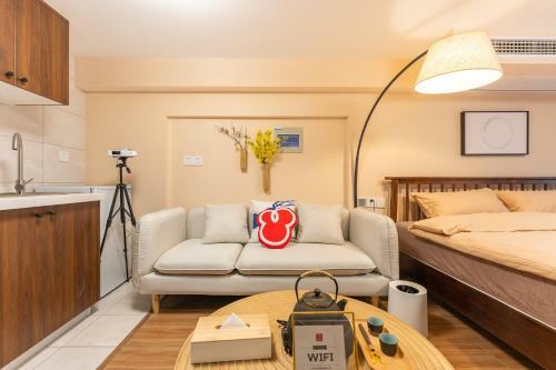 Locals Apartment Inn 38