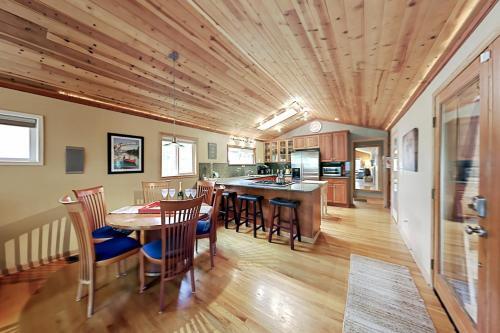 Bent River Bungalow