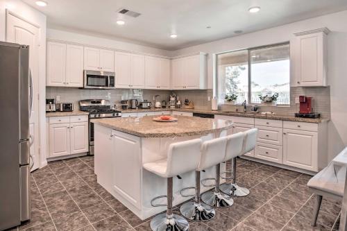 Idyllic Indio Oasis With Golf Resort Amenities!