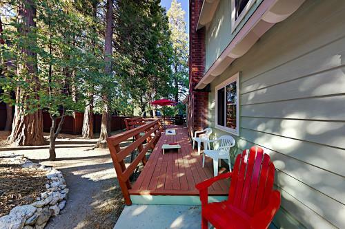 Grizzly Mountain Getaway