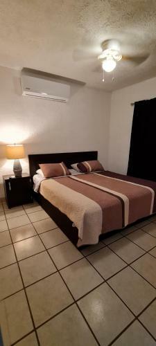 Very Secured House 7 Minutes From The Beach