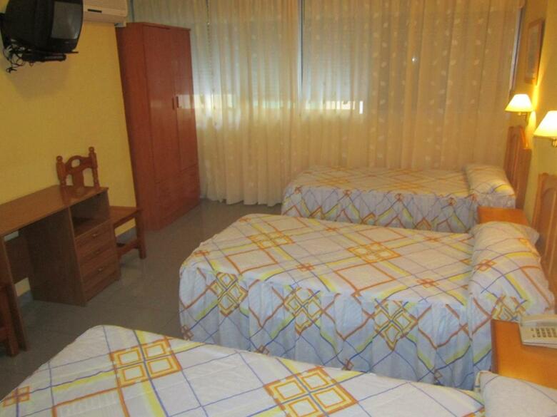 Hostal Al-qazeres