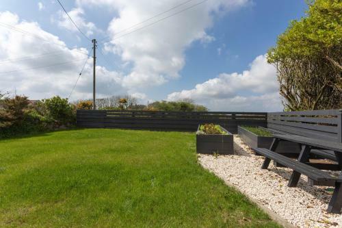 Charming 3 Bedroom Cottage - Praa Sands