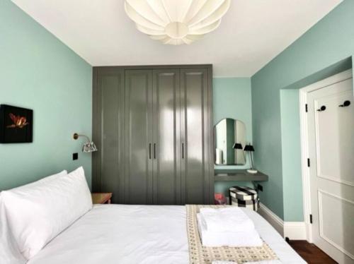 Redland Suites - Apartment 4