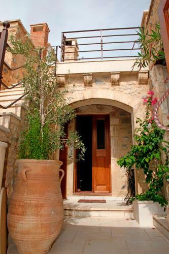 Persephone Art Country House
