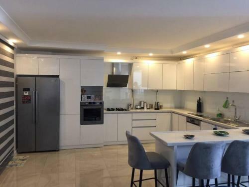 Brand New Modern Villa Large Pool & Kids Pool