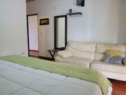 Hotel Oasis Verde