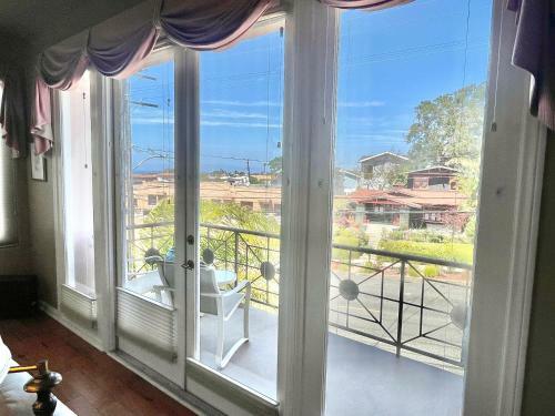 $2.2m Views! 2bd Garage. Roofdeck.spa Tub.cls2pier