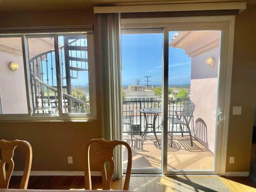 $2.2m Views! 2bd Garage. Roofdeck.spa Tub.cls2pier