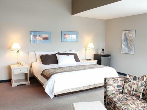 Hotel Quarterdeck Inn Marina And Resort - Standard Cb