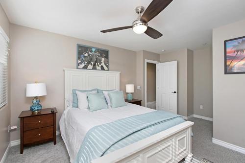 Pacific Beach Basecamp Unit 205