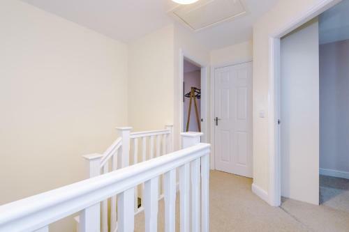 Relaxing 3 Bedroom Chester Home With Garden