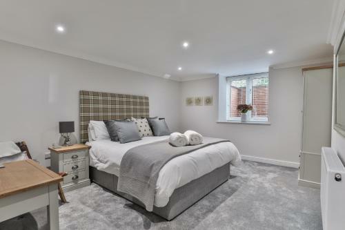 Charming & Cosy Apartment Close To Amenities