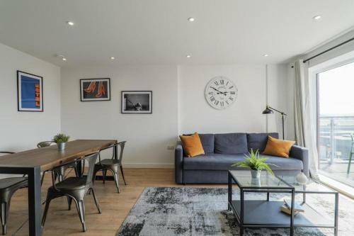 Modern Apartment In City Centre