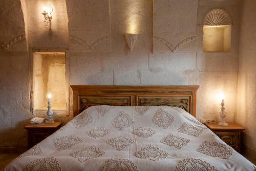Narcissos Cave Hotel