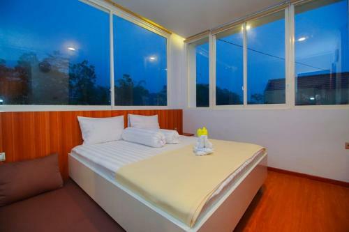 White Swan Private Villa