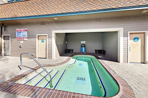 Lakeland Village Resort 485