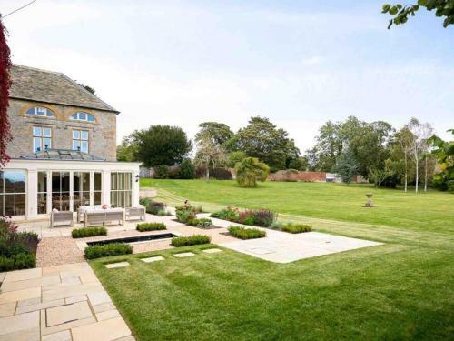 Maugersbury Manor