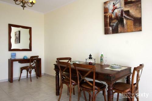 Apartamento Sarantos Pool Suites