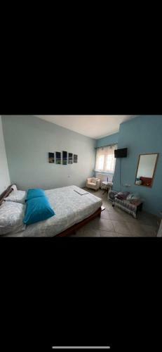 Seaside Apartment With Private Garden