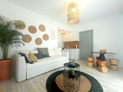 Beach Apartment Thalia