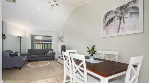 Beach Daze - Umina Beach Family Friendly