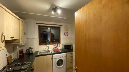 Remarkable 2-bed Apartment In Dunfermline