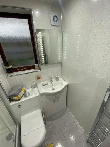 Remarkable 2-bed Apartment In Dunfermline