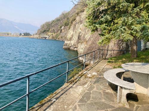 Unique Waterfront Private House At Como Lake