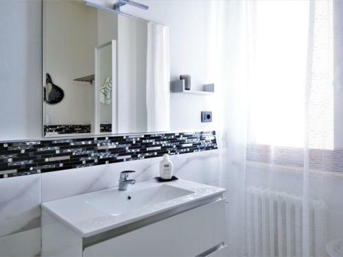Inviting Apartment In Fivizzano With Balcony