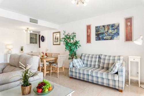 Apartment Zafiro - Plusholidays