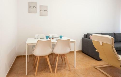 Awesome Apartment In La Algaba With 3 Bedrooms