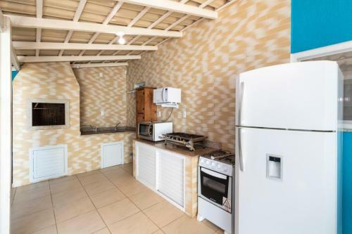 Casa Com Piscina Em Morrinhos - Rua Hort�ncia