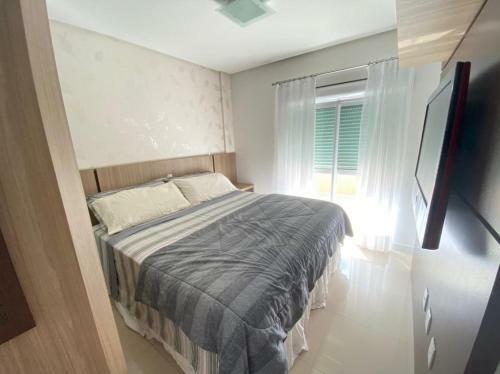 Apartamento 321 - Ampla Cobertura Na Praia de Bombas