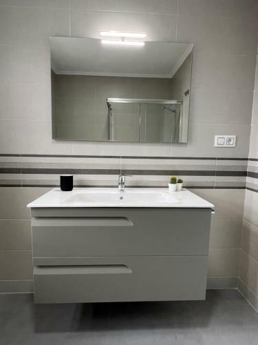 Apartamentos Maria de Lucia- Segundo Piso