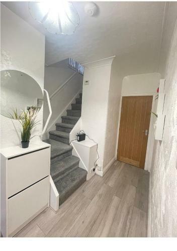 Modern 3 Bedroom Residential Home W/secure Parking