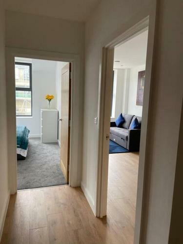 Stunning, New & Stylish 1 Bed Apartment