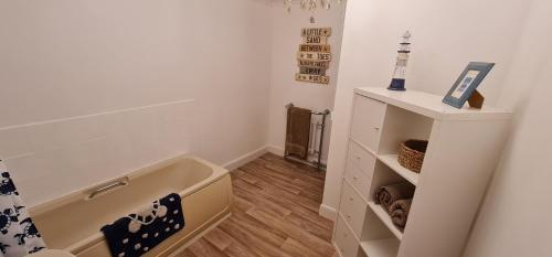 Diamond Harbour - Fresh Apartment In Ramsgate Town