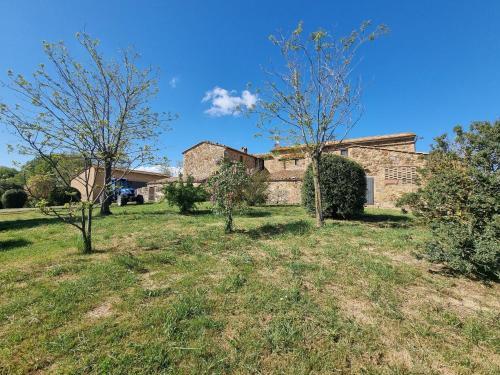 Splendid Holiday In Montalcino With Shared Pool