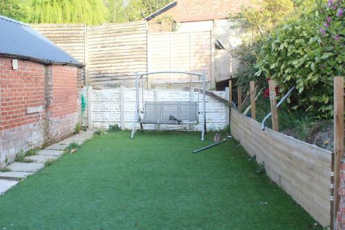 Beautiful 3 Bedroom House With Parking