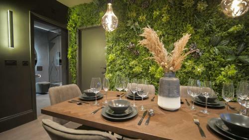 Midnight Boutique By The Jacksonheim Boutique