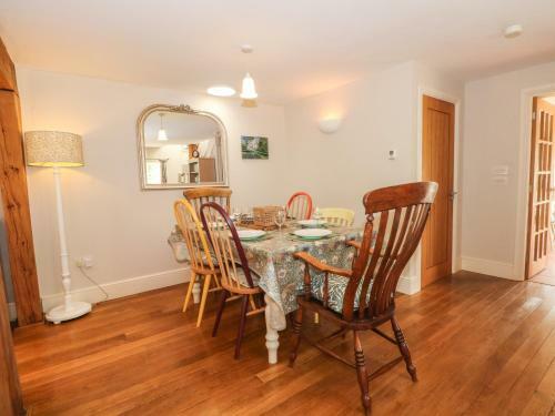 Elm Cottage